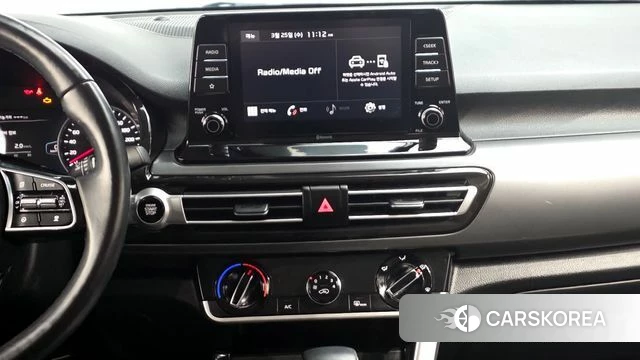 Kia Seltos 2022 Белый из Кореи, фото 5