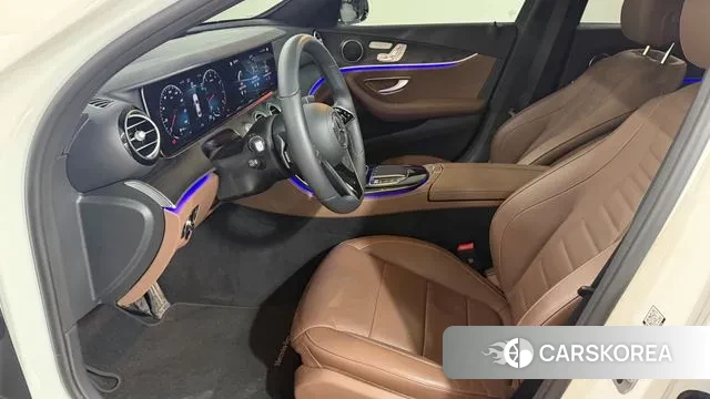 Mercedes-Benz E-Class W213 2023 Белый из Кореи, фото 5