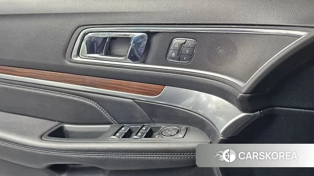 Ford Explorer 2018 Белый из Кореи, фото 5