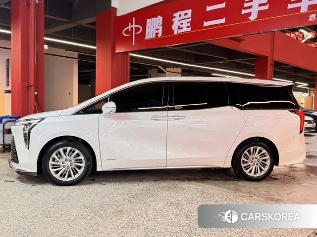 Buick century 2023 Белый из Китая, фото 5