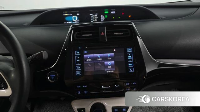 Toyota Prius 4th Generation 2018 Серебристо-серый из Кореи, фото 5