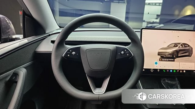 Tesla Model Y 2025 Серый из Кореи, фото 5
