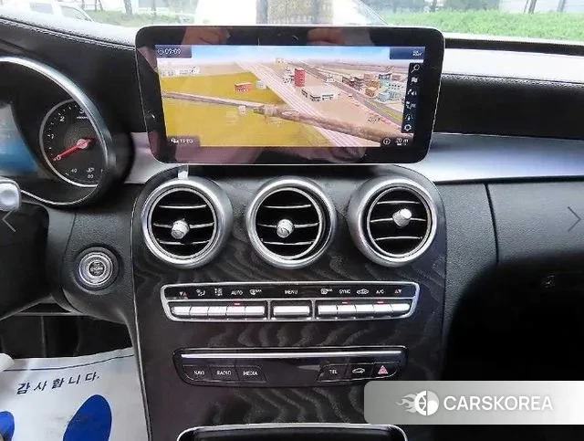 Mercedes-Benz C-Class W205 2019 Белый из Кореи, фото 5