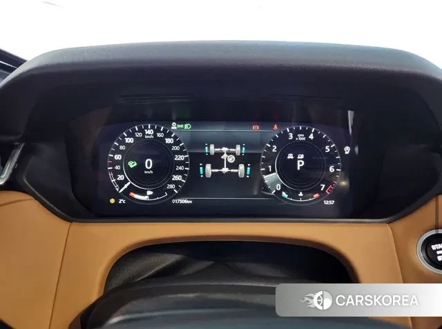 Land Rover Range Rover Velar 2022 Черный из Кореи, фото 5