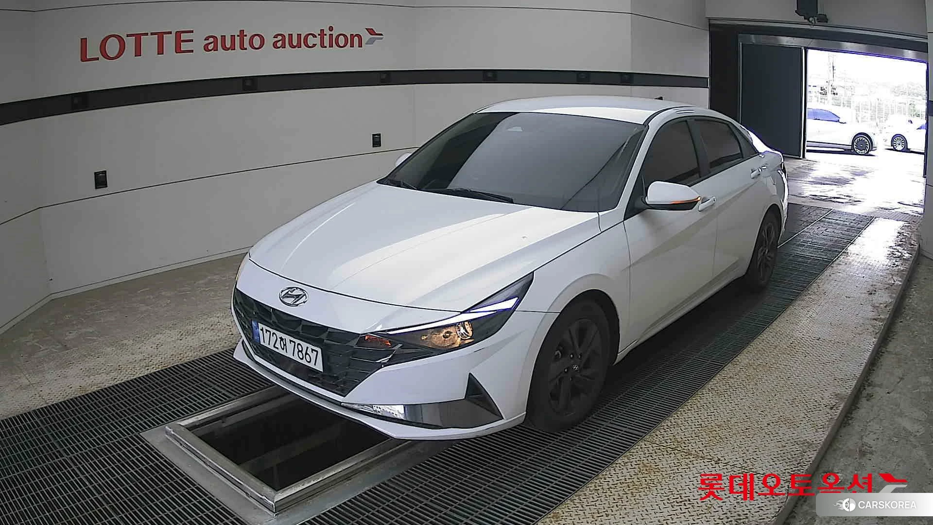 Hyundai Avante 2023 Atlas White из Кореи, фото 5