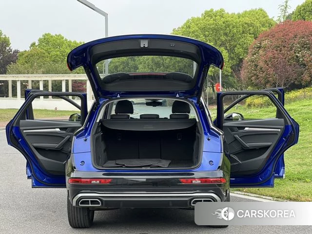 Audi Q5L 2022 Черный из Китая, фото 5