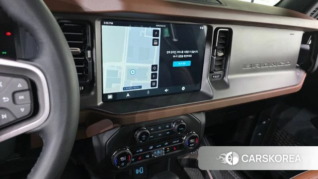 Ford Bronco 6th Generation 2024 Серебристо-серый из Кореи, фото 5