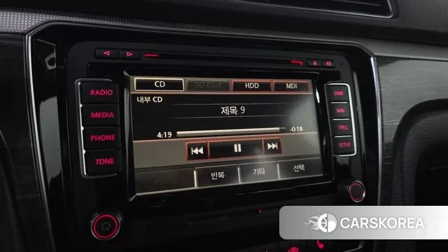 Volkswagen The New Passat 2018 Серебристо-серый из Кореи, фото 5