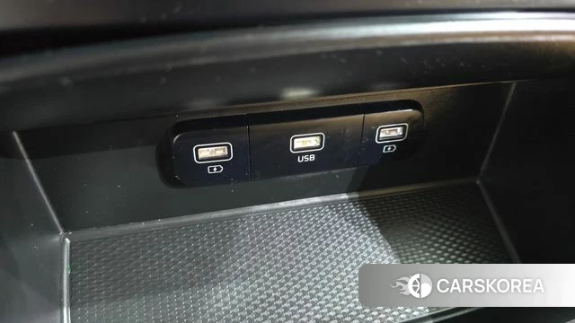 Kia Carnival 4th generation 2023 Белый из Кореи, фото 5