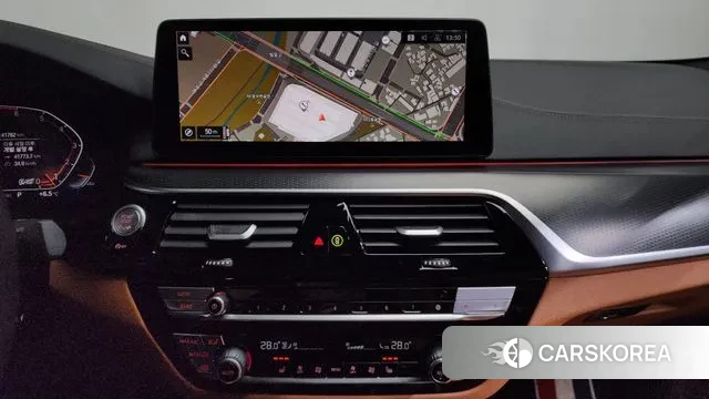 BMW 5 Series (G30) 2023 Серебряный из Кореи, фото 5