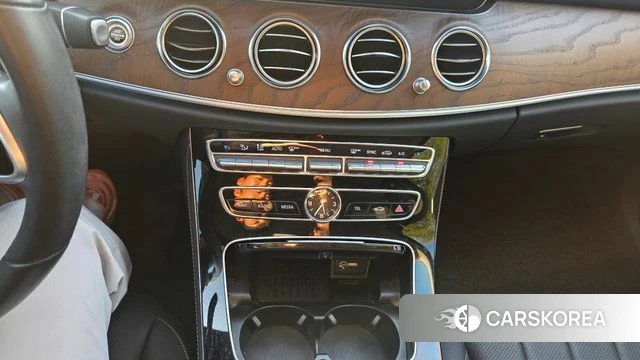 Mercedes-Benz E-Class W213 2019 Белый из Кореи, фото 5