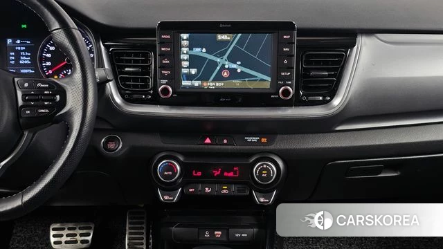 Kia Stonic 2018 Белый из Кореи, фото 5