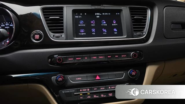 Kia The New Carnival 2018 Белый из Кореи, фото 5