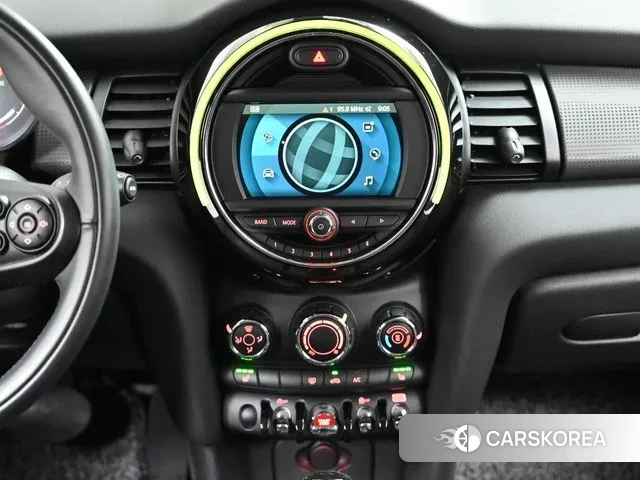 Mini Cooper 2020 Серебряный из Кореи, фото 5
