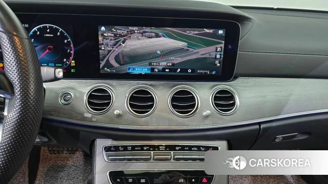 Mercedes-Benz E-Class W213 2022 Белый из Кореи, фото 5