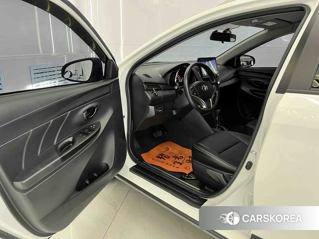 Toyota YARIS L Zhixuan 2023 Белый из Китая, фото 5