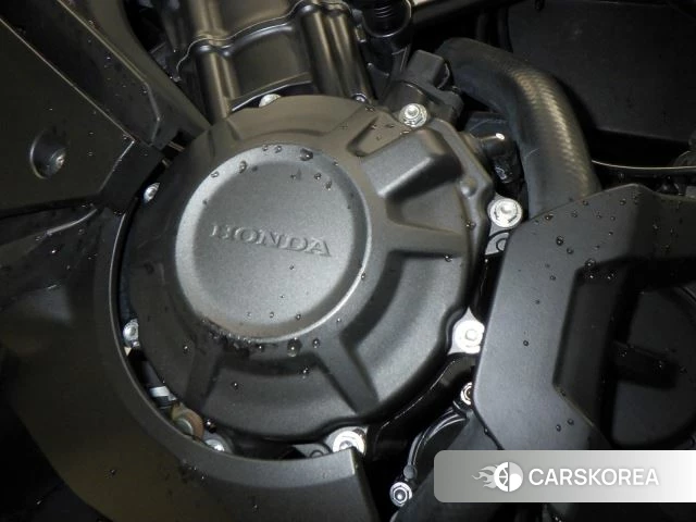 Проданный Honda CBR650R id 4184666 из Японии, фото 5