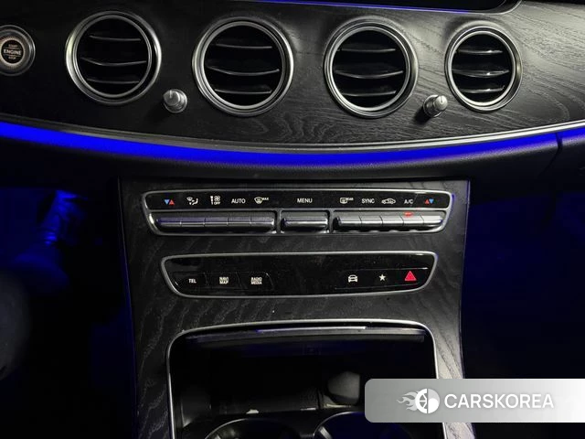 Mercedes-Benz E-Class W213 2021 Белый из Кореи, фото 5