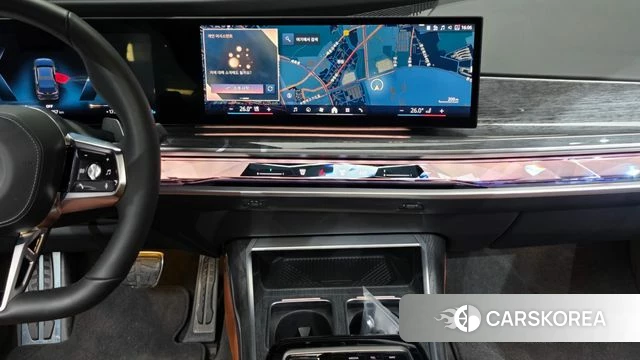 BMW 7 Series (G70) 2024 Черный из Кореи, фото 5
