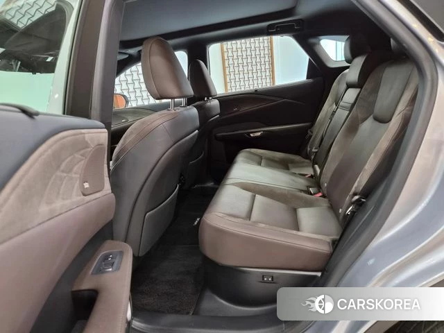 Lexus RX450h + 5th generation 2023 Светло-серебряный цвет из Кореи, фото 5