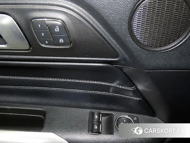 Ford Mustang 2018 Черный из Кореи, фото 5