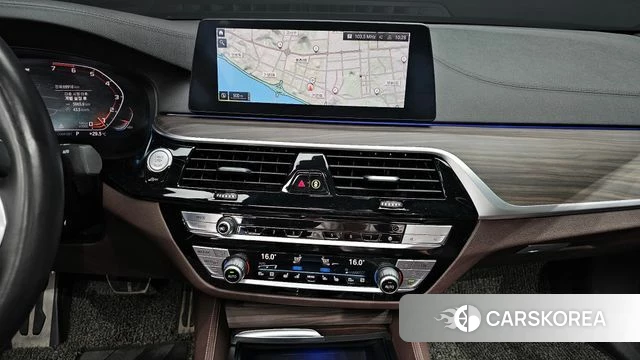 BMW 5 Series (G30) 2019 Синий из Кореи, фото 5