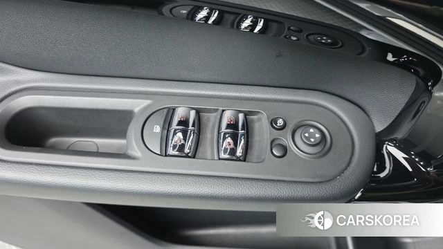 Mini Cooper Countryman 2023 Серебряный из Кореи, фото 5