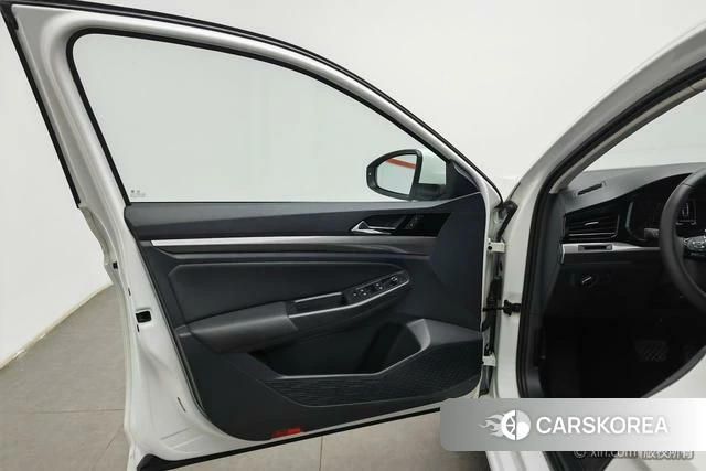 Volkswagen Bora 2021 Белый из Китая, фото 5