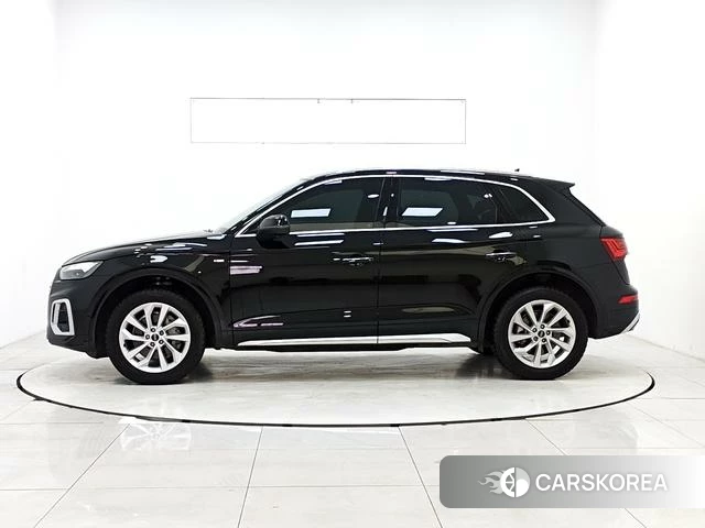 Audi Q5L 2023 Черный из Китая, фото 5