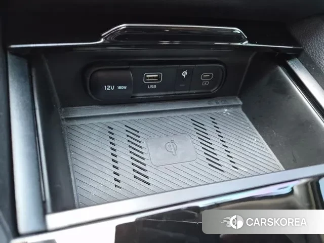 Kia Sportage 5th Generation Hybrid 2024 Белый из Кореи, фото 5