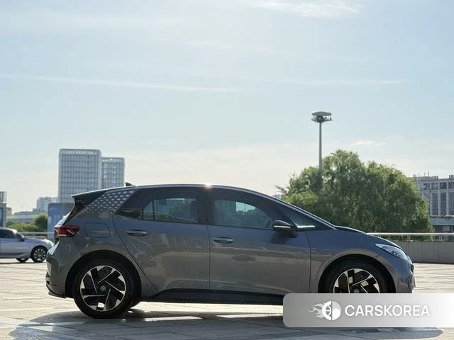 Volkswagen ID.3 2023 Темно-серый из Китая, фото 5