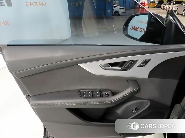 Audi Q8 (4M) 2023 Черный из Кореи, фото 5