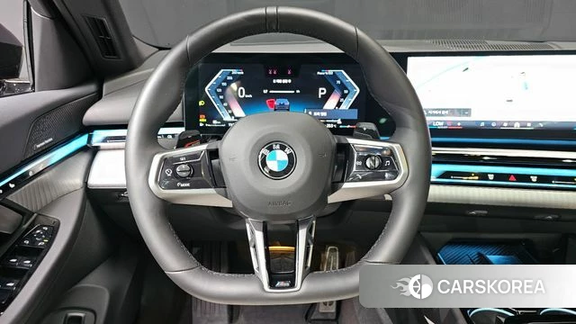 BMW 5 Series (G60) 2025 Синий из Кореи, фото 5