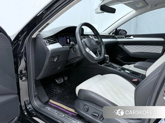 Volkswagen Magotan 2023 Черный из Китая, фото 5