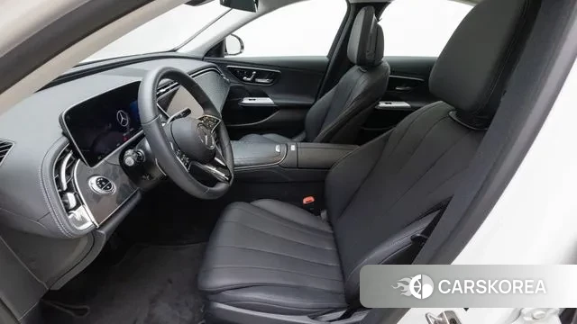 Mercedes-Benz E-Class W214 2024 Белый из Кореи, фото 5