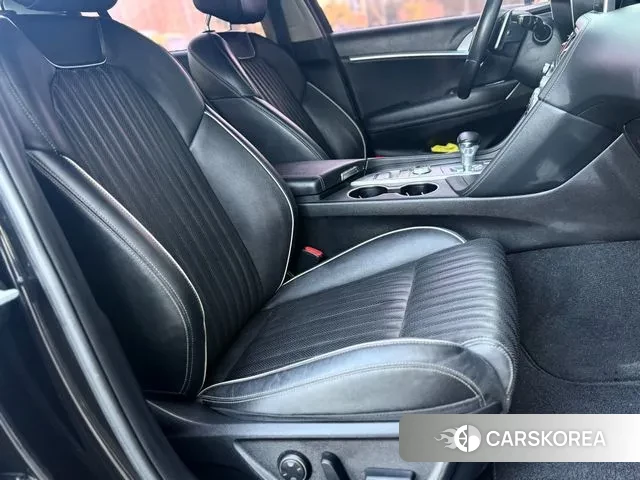 Genesis G70 2018 Черный из Кореи, фото 5