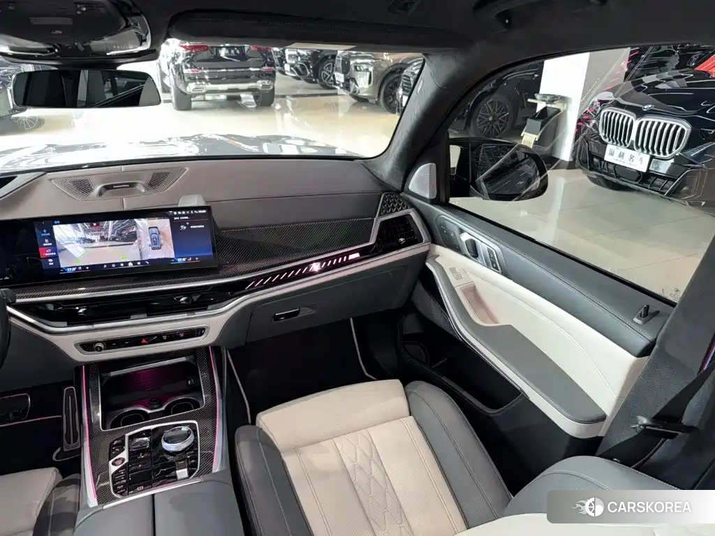 BMW X7 2023 Silver/gray из Китая, фото 5