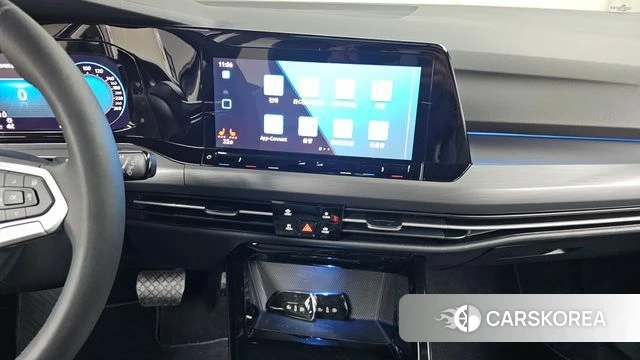 Volkswagen Golf 8th Generation 2024 Серый из Кореи, фото 5