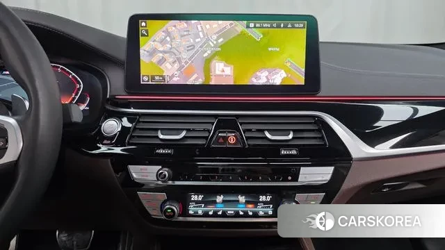 BMW 5 Series (G30) 2023 Черный из Кореи, фото 5