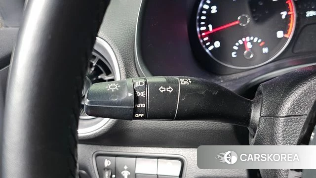 Kia The New K3 2nd generation 2021 Белый из Кореи, фото 5