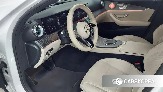 Mercedes-Benz E-Class W213 2022 Белый из Кореи, фото 5