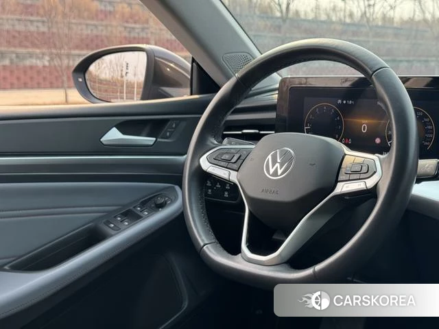 Volkswagen Lingdu 2023 Темно-серый из Китая, фото 5