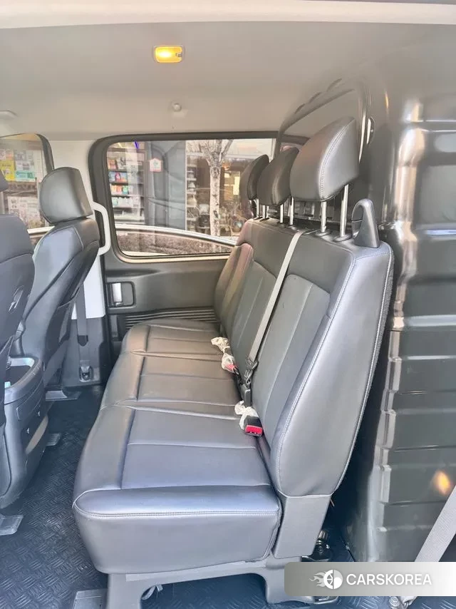 Hyundai Staria 2022 Черный из Кореи, фото 5