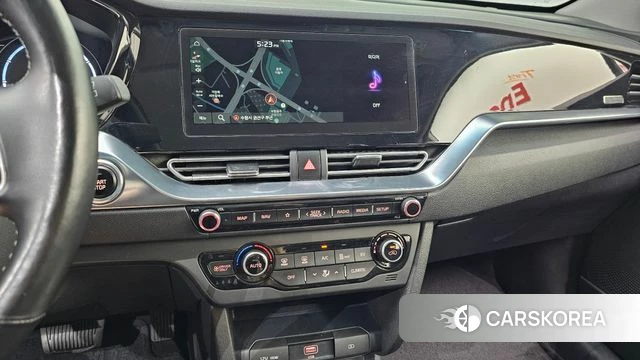 Kia Niro Plus 2022 Белый из Кореи, фото 5