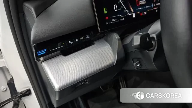 BMW 5 Series (G60) 2024 Белый из Кореи, фото 5