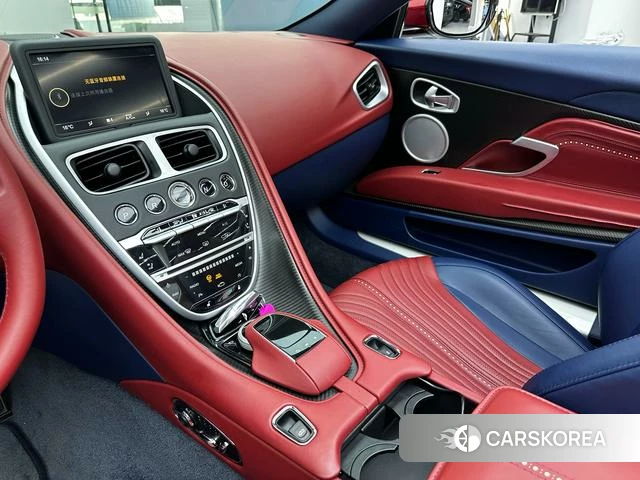Aston Martin DB11 2018 Красный из Китая, фото 5