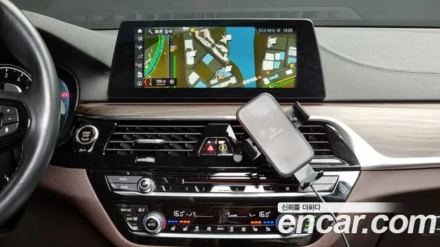 BMW 5 Series (G30) 2018 Белый из Кореи, фото 5