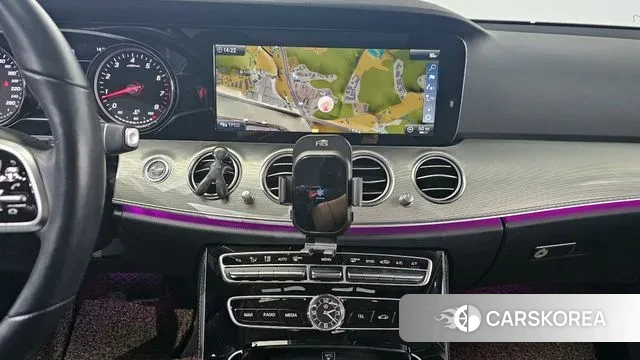 Mercedes-Benz E-Class W213 2018 Белый из Кореи, фото 5