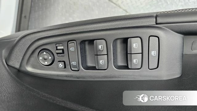 Hyundai Venue 2024 Белый из Кореи, фото 5