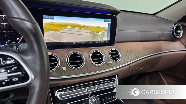 Mercedes-Benz E-Class W213 2019 Белый из Кореи, фото 5